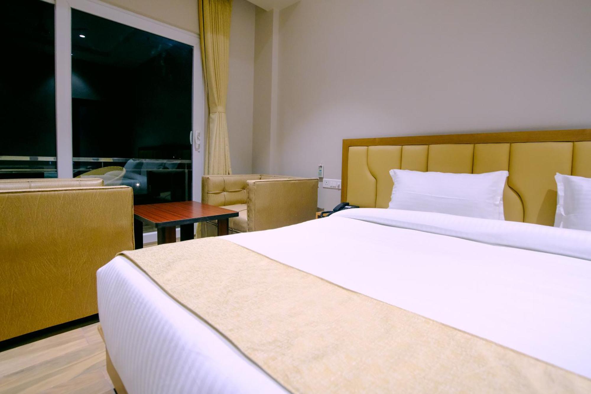 Finn'S Weaver Resort, Kāziranga Εξωτερικό φωτογραφία