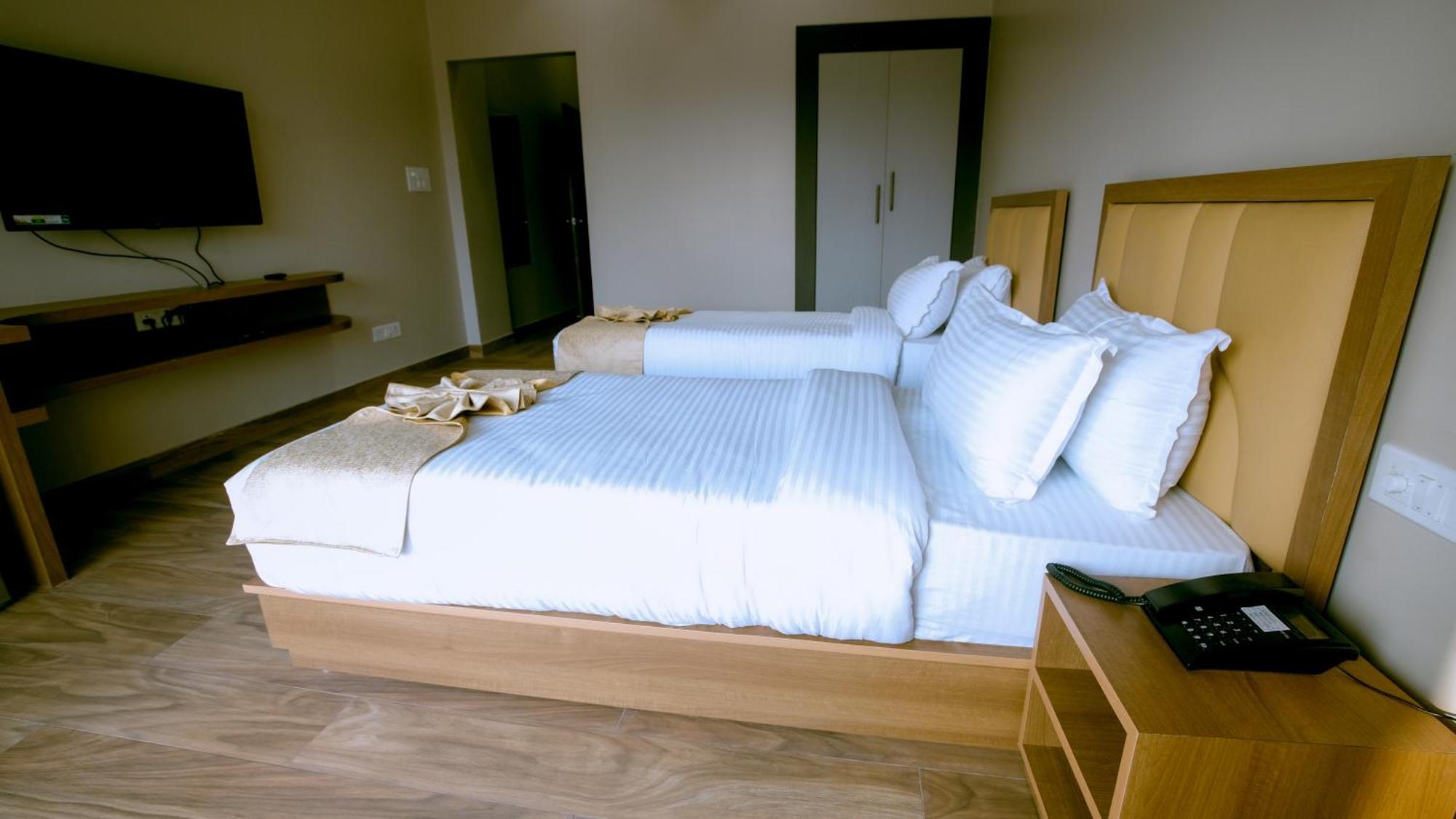 Finn'S Weaver Resort, Kāziranga Εξωτερικό φωτογραφία