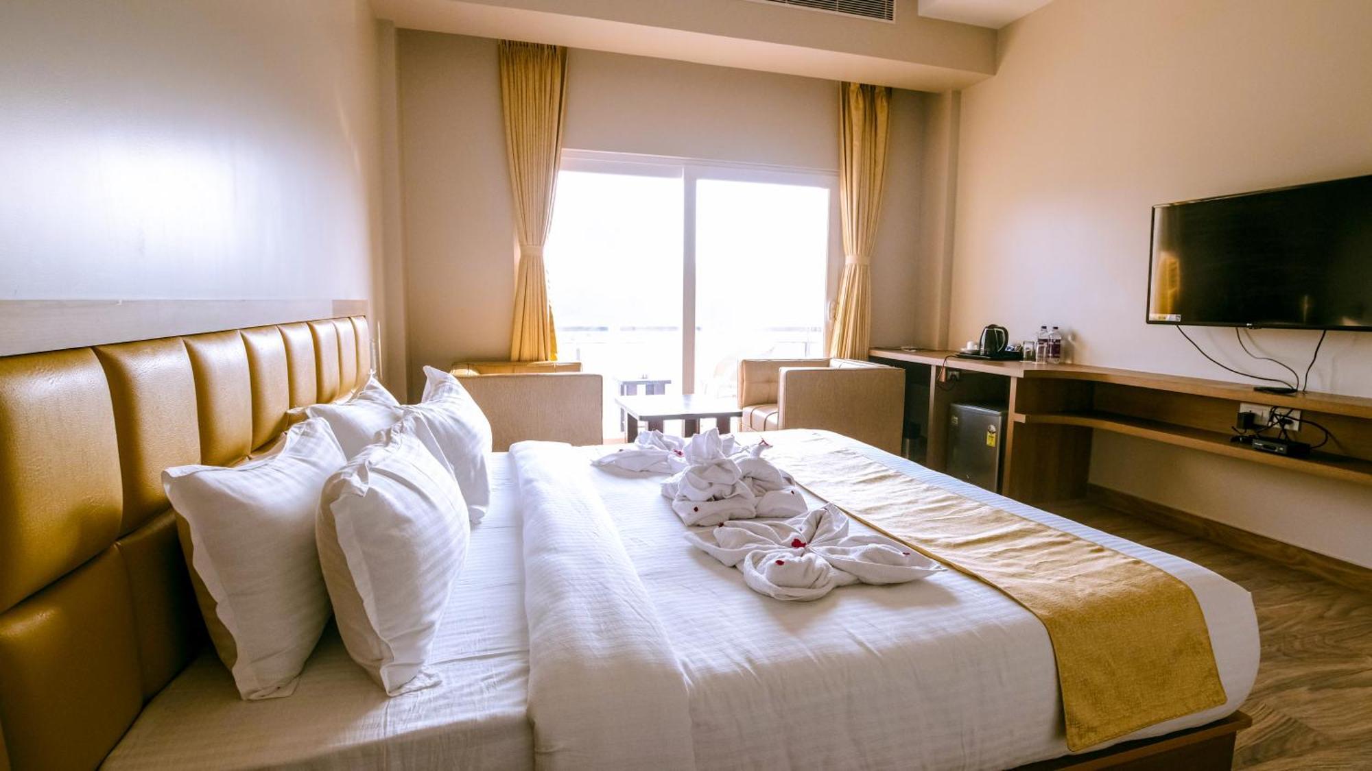 Finn'S Weaver Resort, Kāziranga Εξωτερικό φωτογραφία